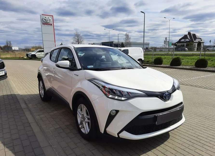 TOYOTA C-HR DYNAMIC