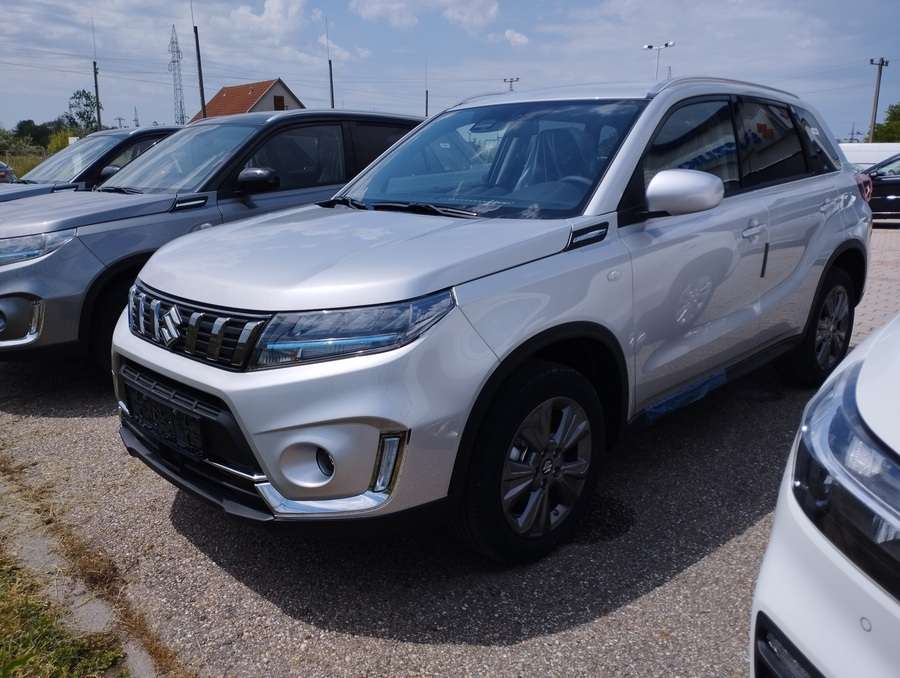 SUZUKI