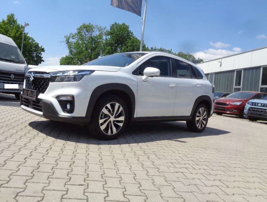 SUZUKI