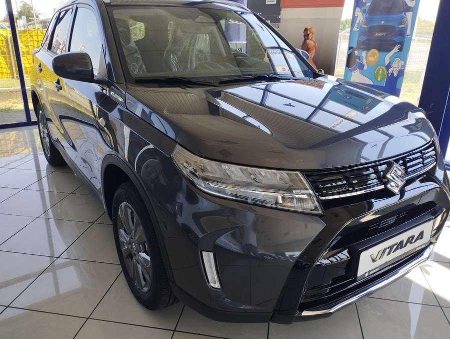SUZUKI
