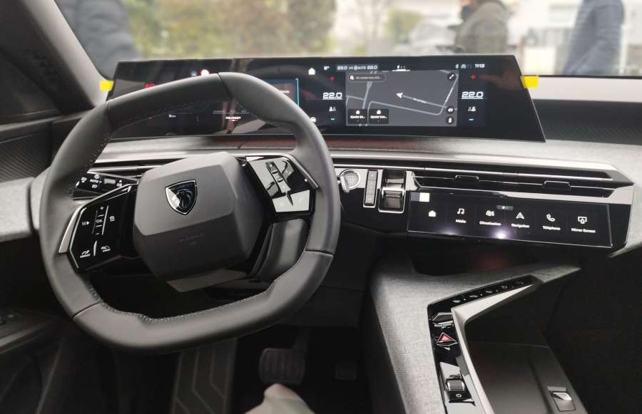 PEUGEOT