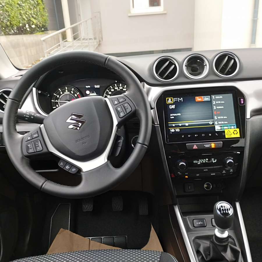 SUZUKI