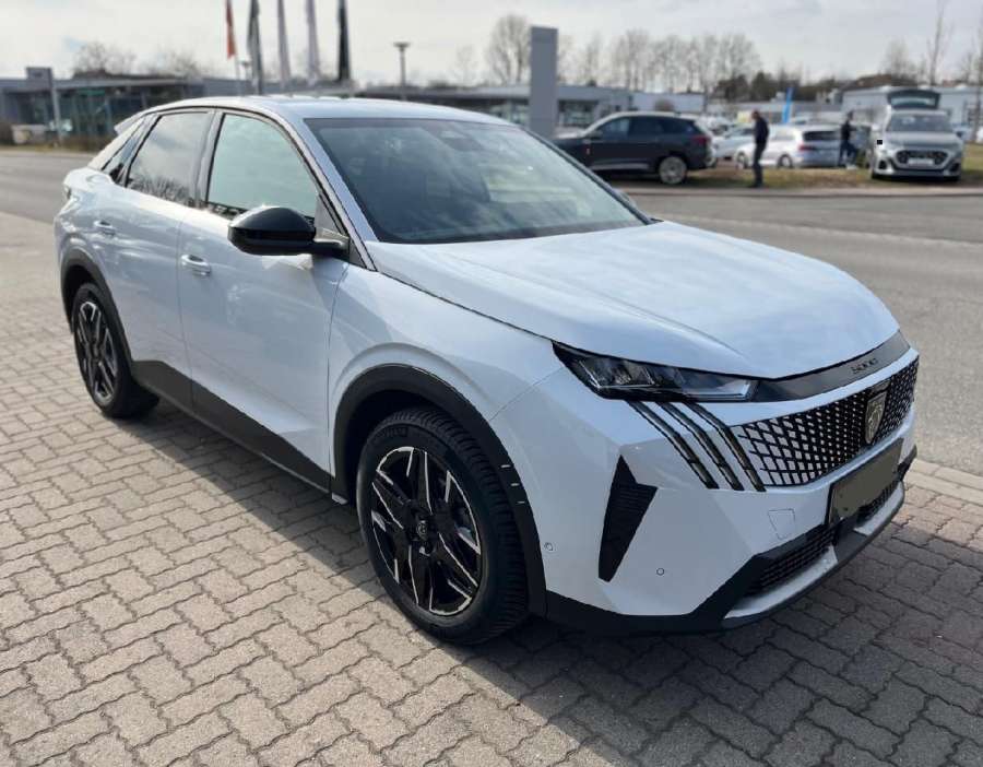PEUGEOT 3008 ALLURE + PACK NAVI + VISION 360°