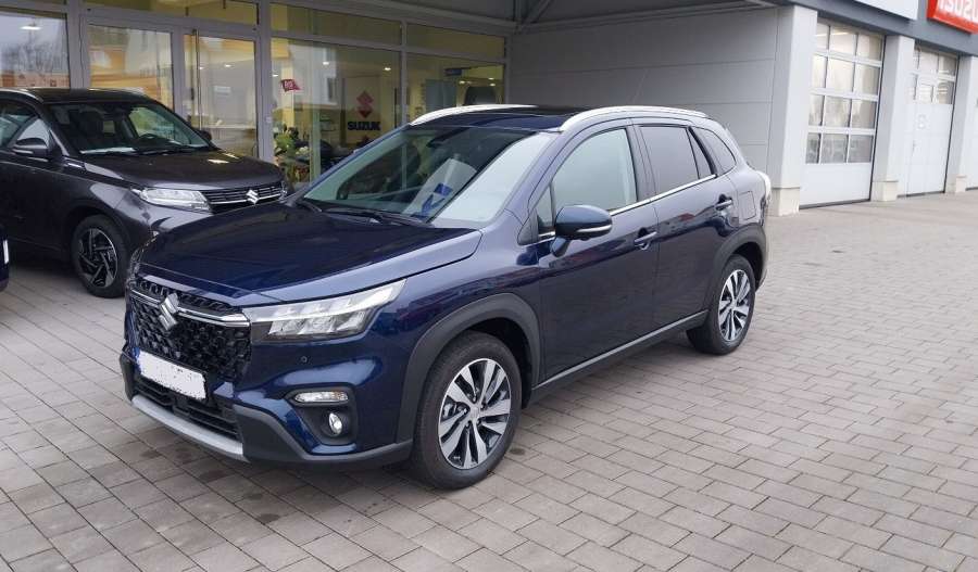 SUZUKI