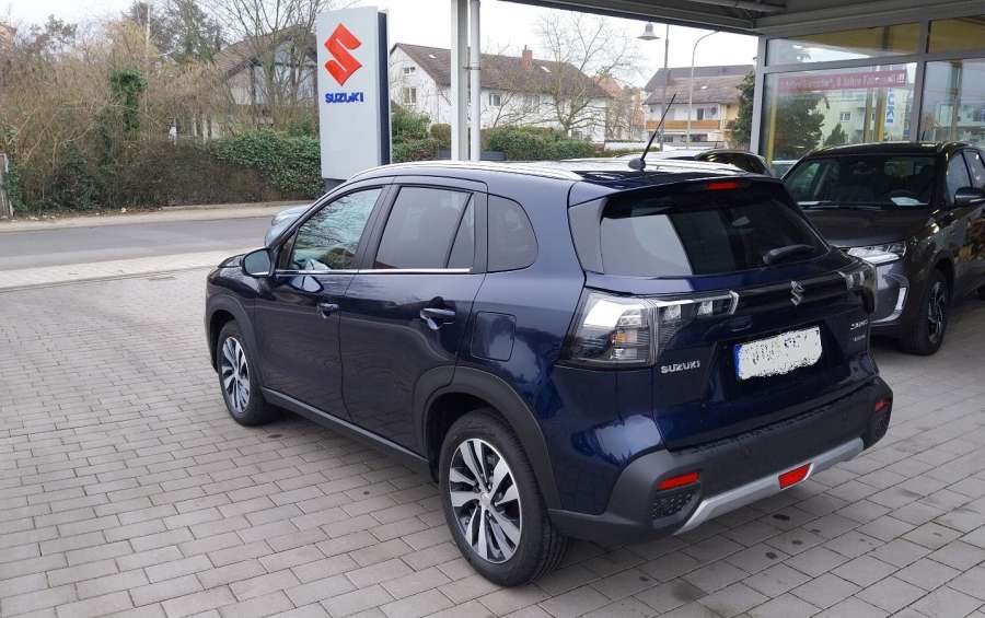 SUZUKI