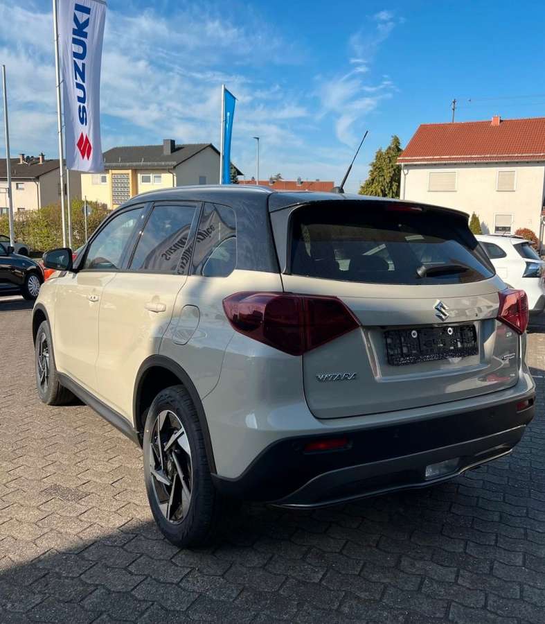 SUZUKI