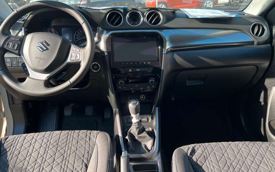 SUZUKI