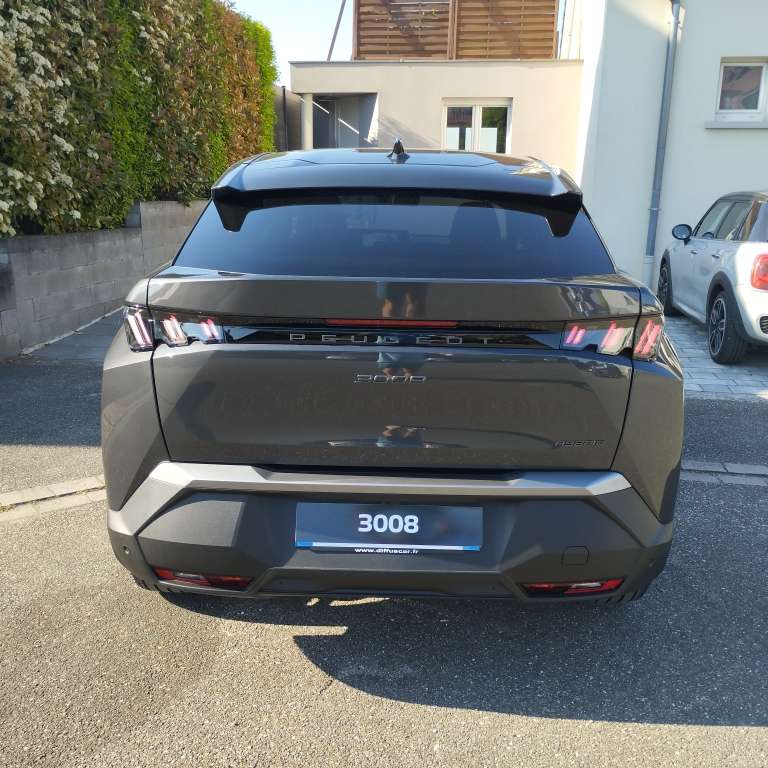 PEUGEOT