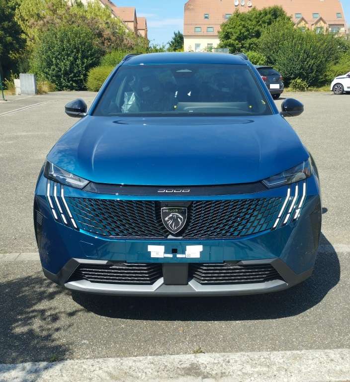 PEUGEOT