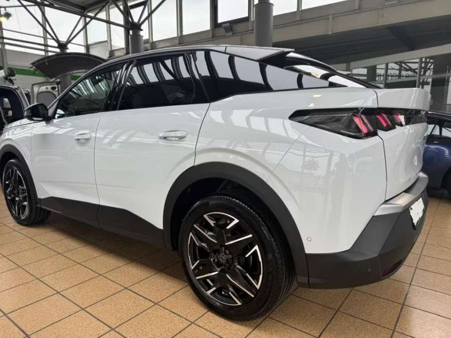 PEUGEOT