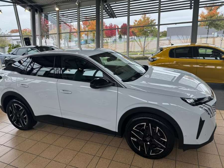 PEUGEOT