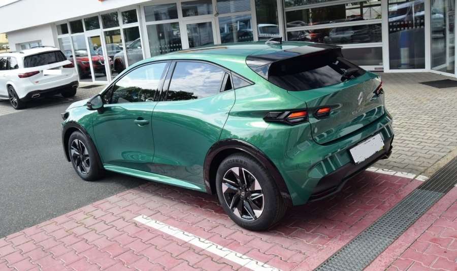 RENAULT