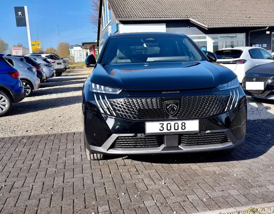 PEUGEOT