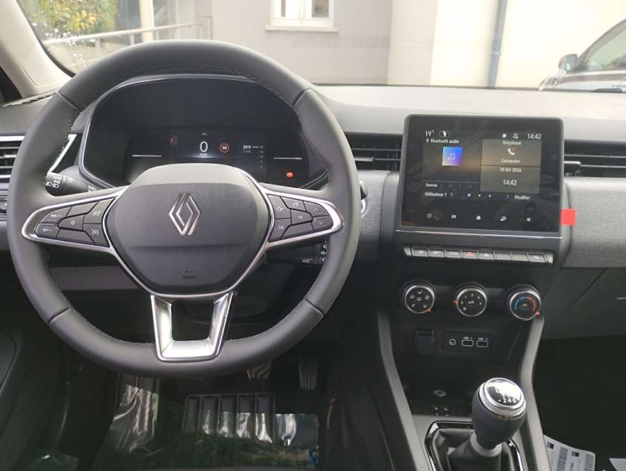 RENAULT