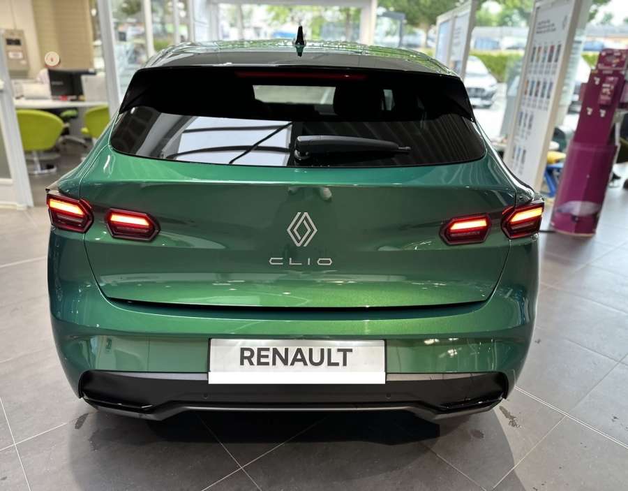 RENAULT